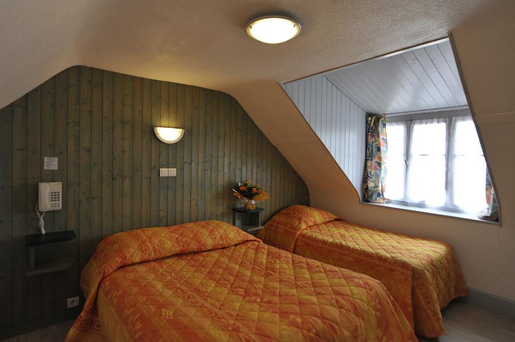 Hotel De La Grotte Aix-les-Bains Ruang foto
